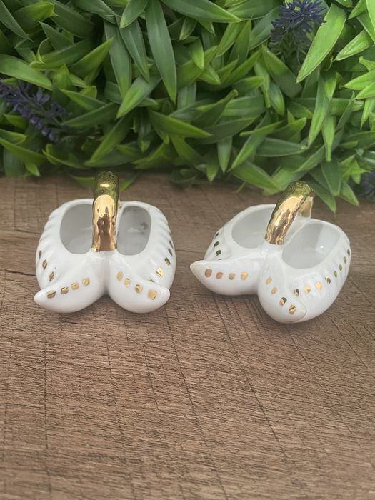 Set de 2 Coșuri în Formă de Pantof, Alb cu Detalii Auri