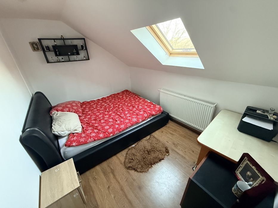 Vand casa in apropiere de centrul orasului