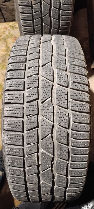 продавам гуми 225/40/18 зимни.