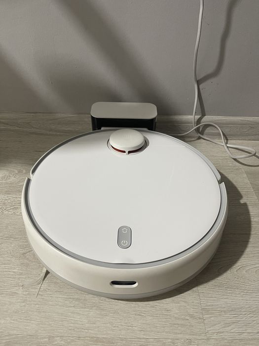 Продаю робот-пылесос Xiaomi Mi Robot Vacuum-Mop 2 Pro — почти новый!