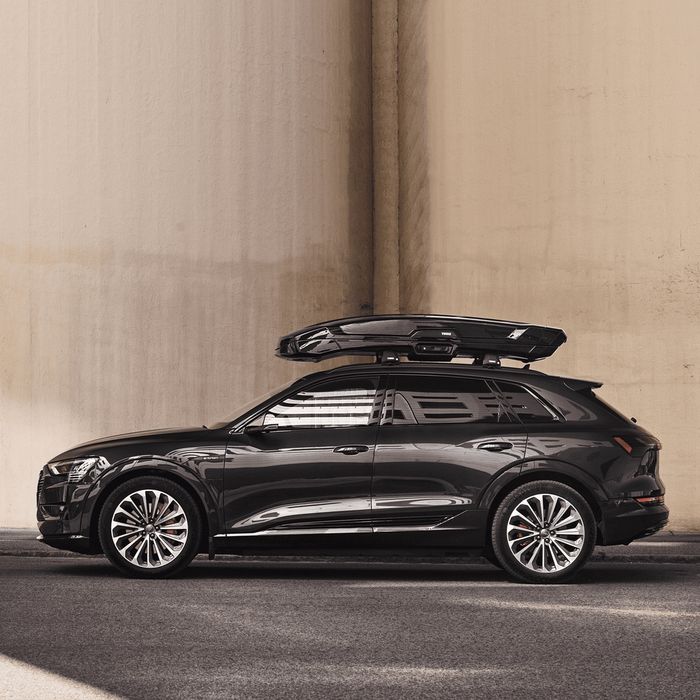 THULE Vector  M – 360 литра, Black Metallic