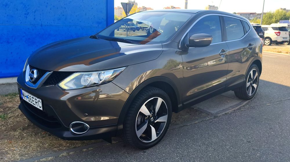 Nissan QASHQAI Diesel**Cutie Automata 2015 Navi/Camera/Panoramic/Keyless