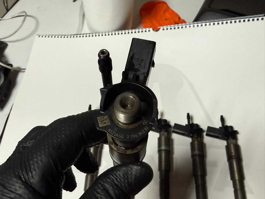 Injector injectoare BMW 3.5d 286 X3 X5 X6 cai cod 7796042 M57N2 M57