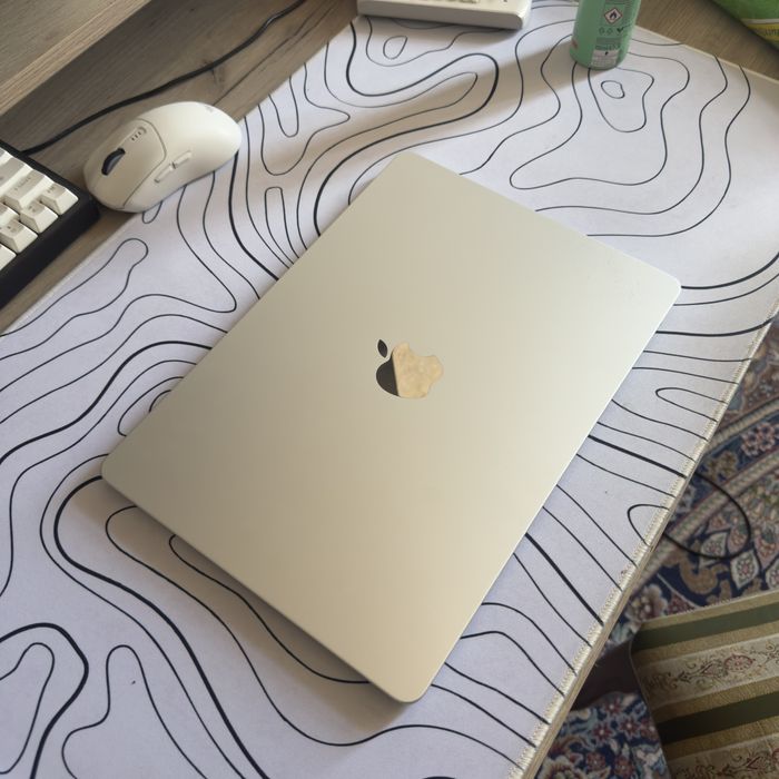 MacBook Air M5 silver