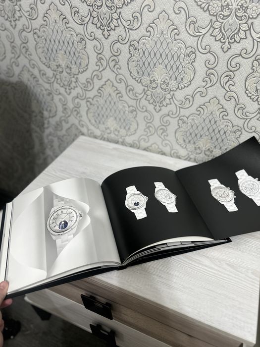 Книга-каталог Chanel Horlogerie