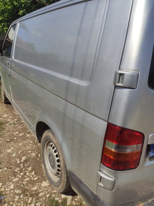 VW Transporter T5 1.9 TDI (105 к.с.) - ХЛАДИЛЕН, обслужена кутия и съединител