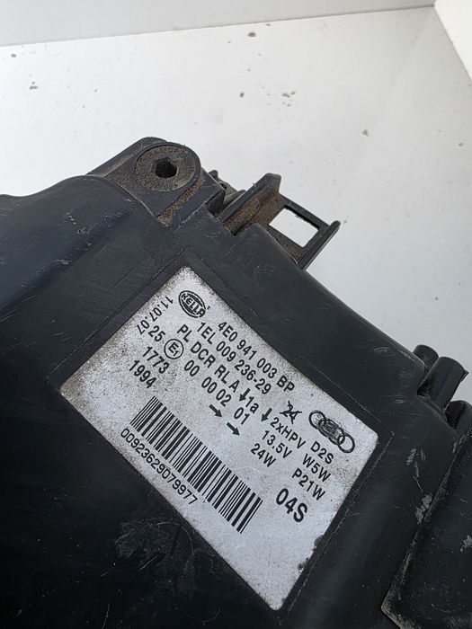 Ляв ксенонов фар Audi A8 D3 4E