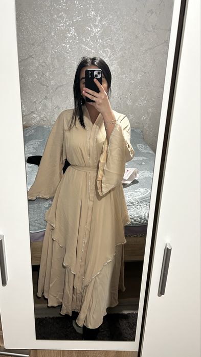 Продам новое платье