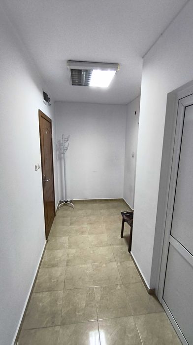 Дава се под наем Магазин в Стара Загора, Център - 50 кв.м за 306 € - Снимка #5