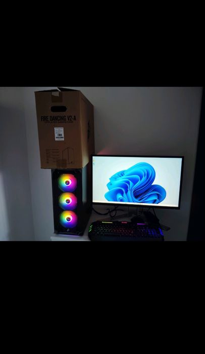 Продавам настолен компютър без монитор