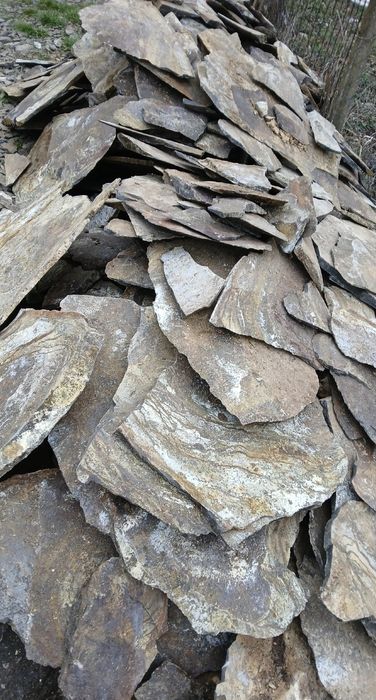 vând piatră decorativă