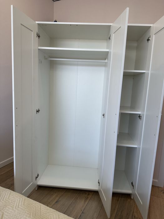 Распашной шкаф IKEA Бримнэс