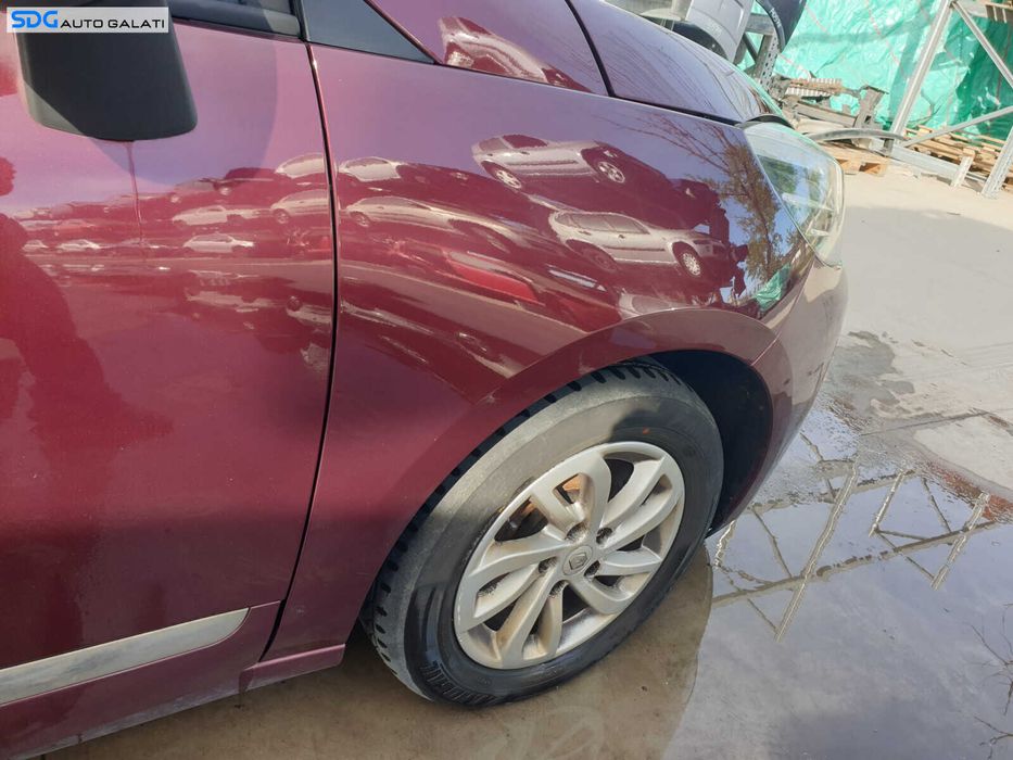 Aripa Dreapta Fata Renault Scenic 3 Facelift 2009 - 2016 Culoare TENNM Grenat Medium Red [K0489]