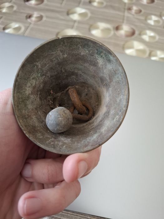 Стара камбана номер 9