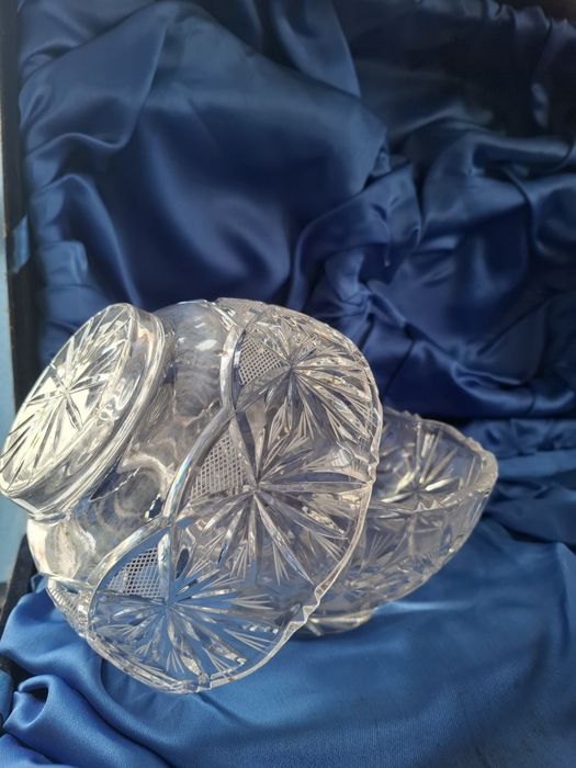 Хрустальные вазы