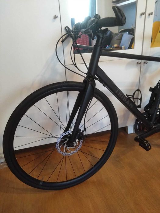 Bicicleta TRIBAN RC500 Flat Bar - marimea M - Culoare Gri Carbon - Furca Carbon - Cadru aluminiu