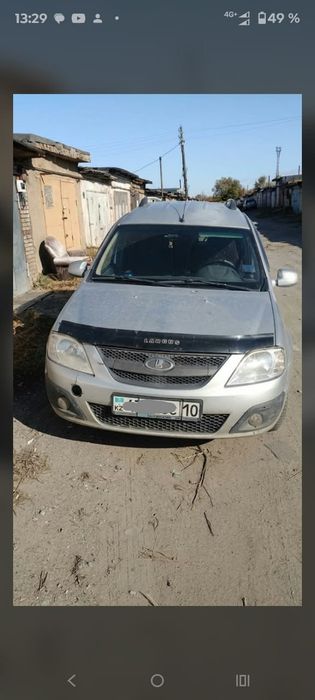 Продам автомобиль Ларгус 2013