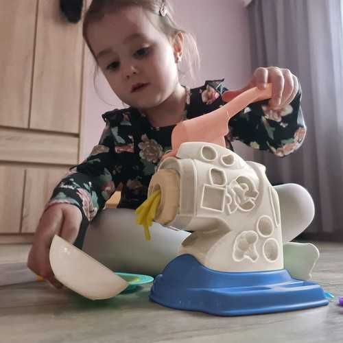 Детска машина за моделин за правене на сладолвед от моделин