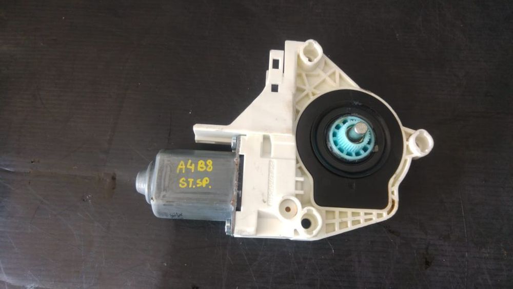 Motoras macara geam stanga spate audi a4 b8 8k0959811a