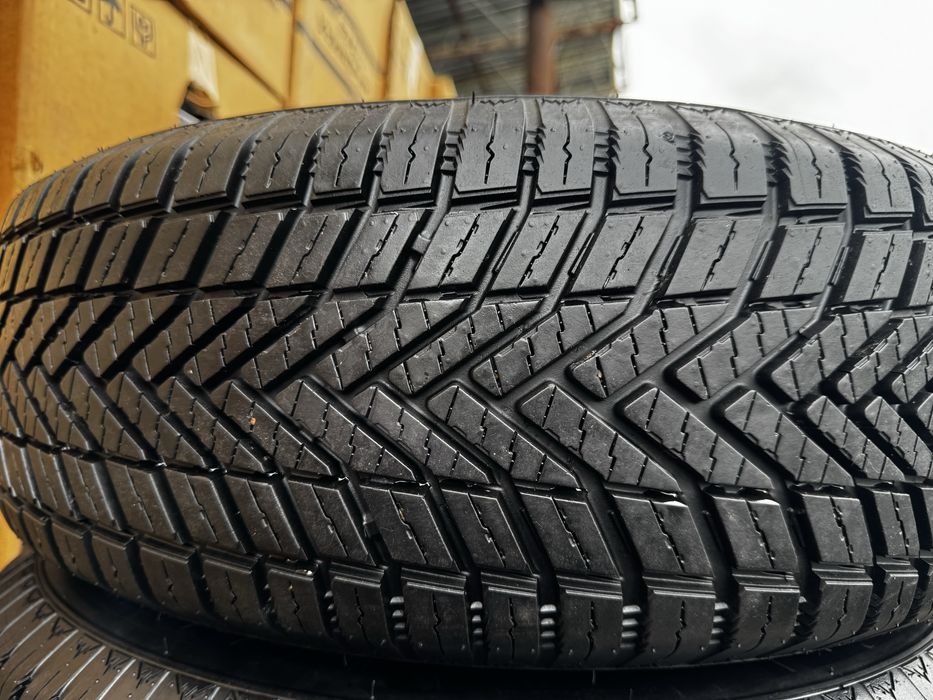 R14 Cobalt deska balon 205/70/14