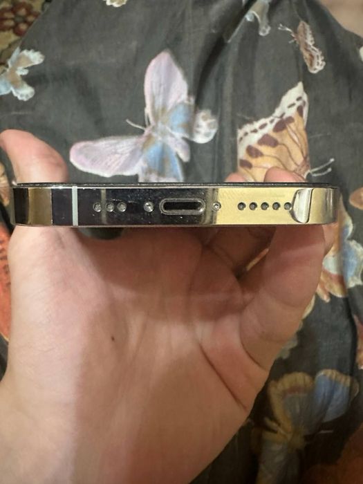 IPhone 14 pro silver