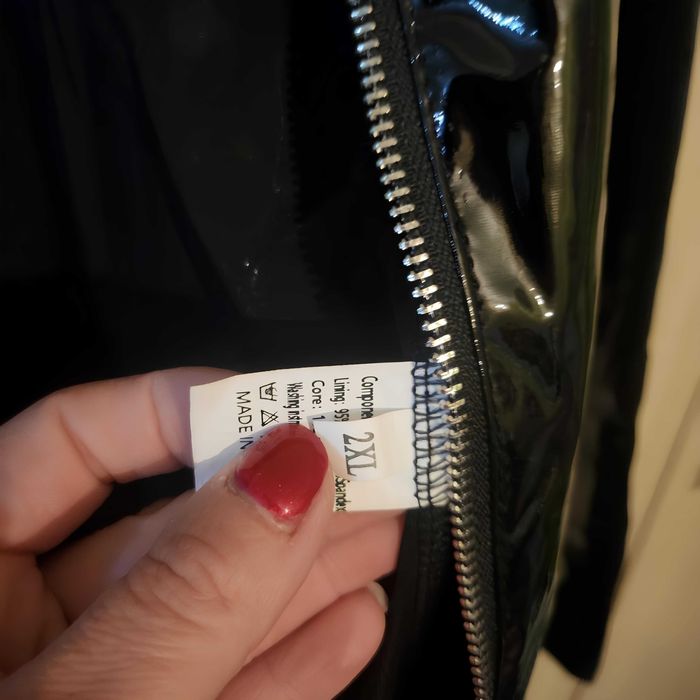 Чисто нов лъскав лачен латексов костюм / гащеризон PVC, размер 2XL XXL