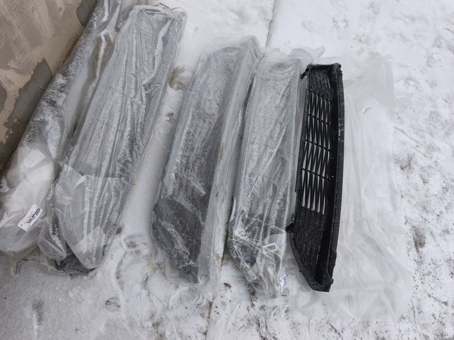 Решетка бампера нижняя Киа Сид kia ceed 86560J7DA0