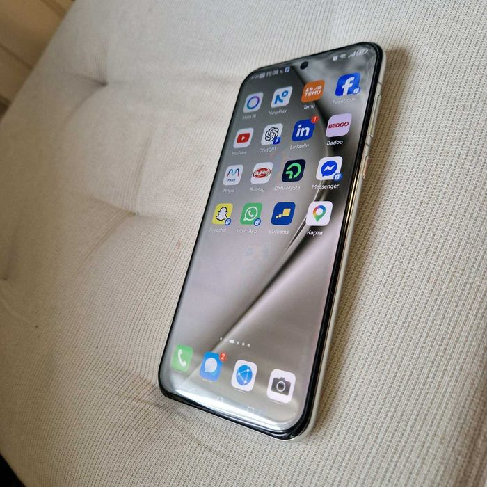 Продавам Huawei pura 70 pro в гаранция