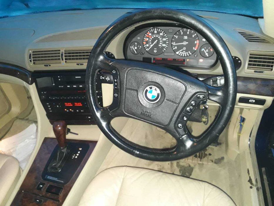 Разбор  БМВ е38 1997