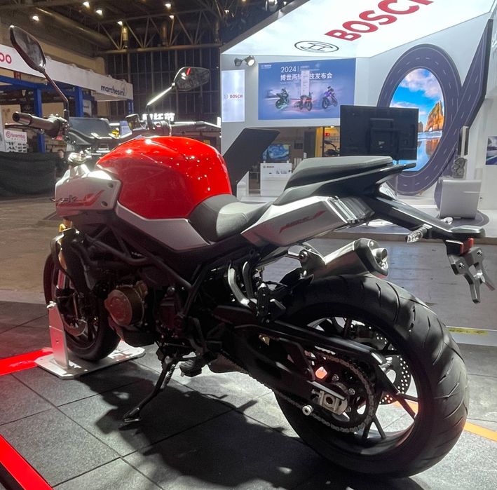 Мотоцикл QJMotor SRK 900 ABS заказ