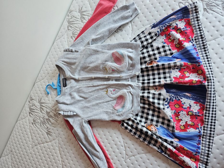 Сет рокли и жилетка размер 116см за 5г.