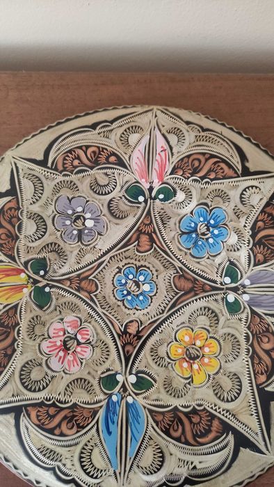 Лот от 3 медни чинии за стена гравирани с други цветни метали