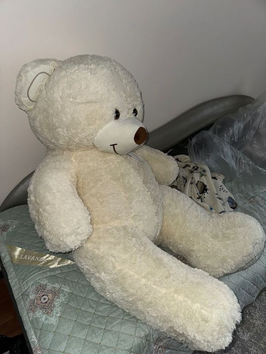 Мишка молочный цвет
