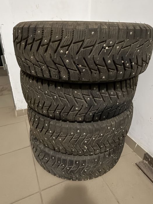 Продам зимние покрышки R14