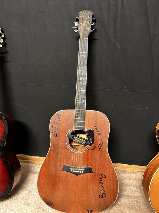 Акустични китари