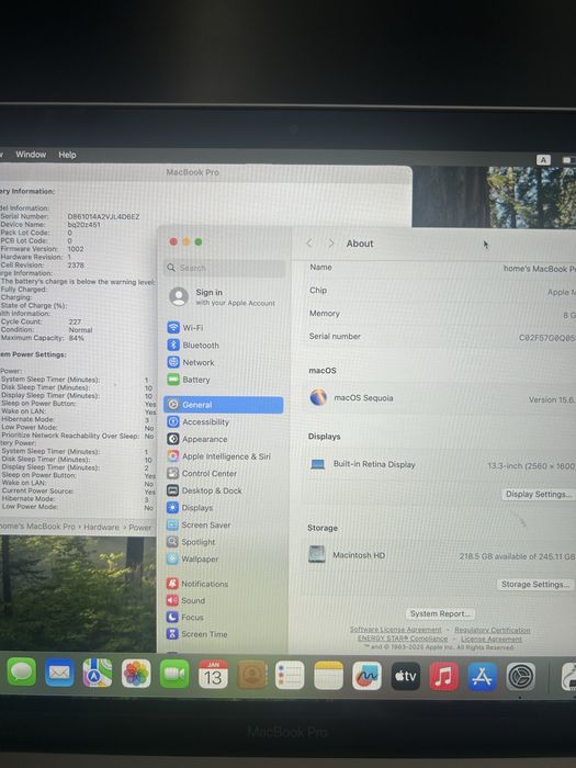 Macbook pro m1 13 inch full box 8/256