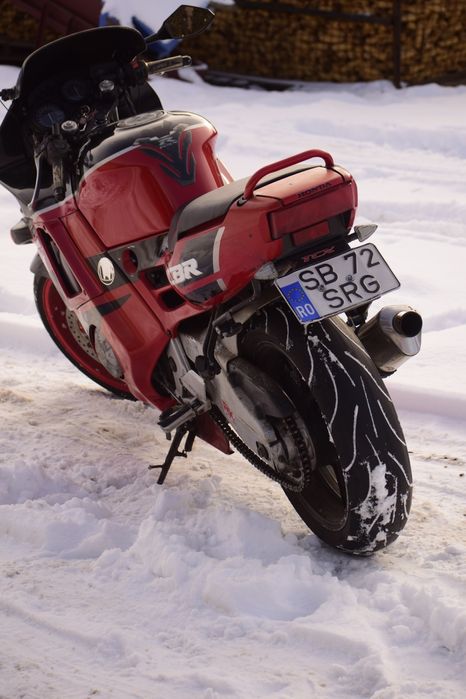 Vând sau schimb Honda cbr 600f (f1 f2 f3 f4 f4i)