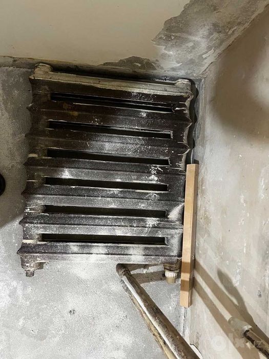 продаю чугунные батареи из квартиры