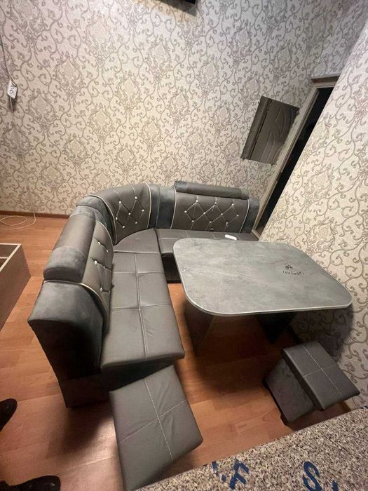 Мебель сотилади уголок ва кухонный