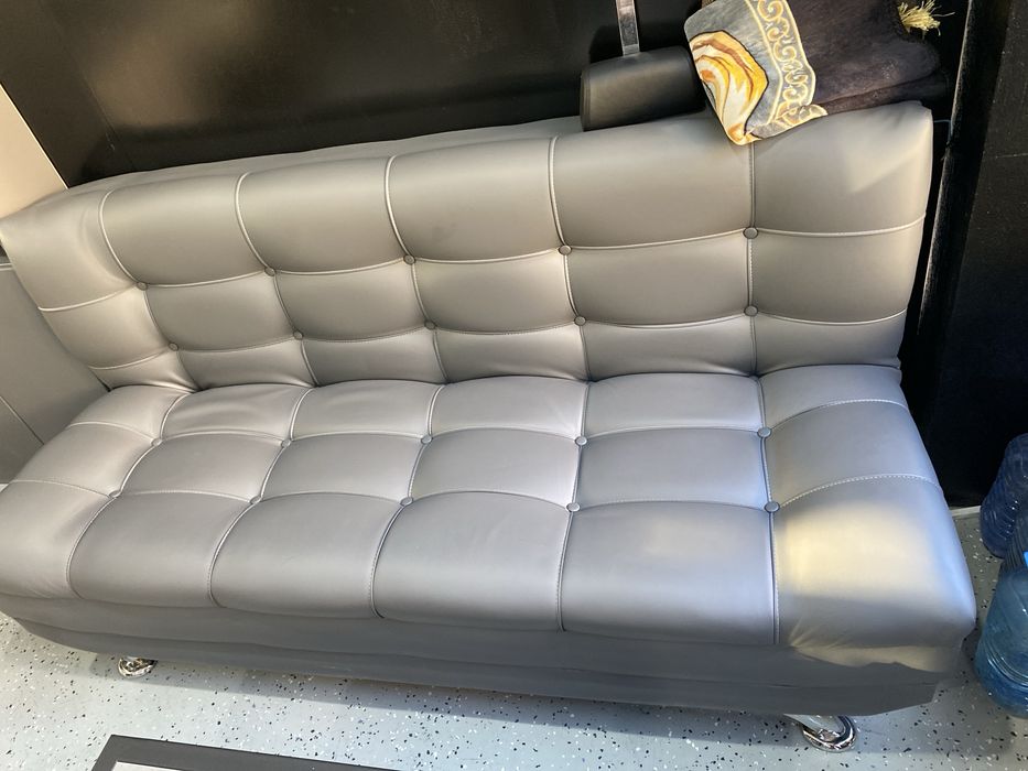 Кожаный диван,190*55