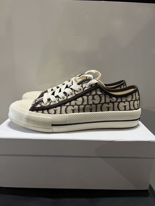 Дамски кецове Guess номер 36