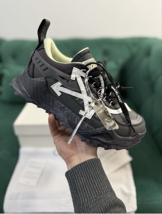 Adidasi off white odsy-1000