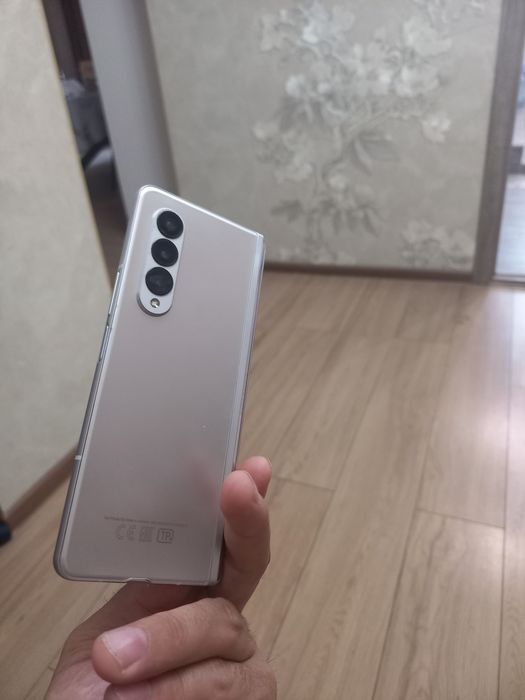 Смартфон Samsung Galaxy Z Fold 3 12/512GB Silver