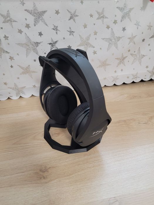 Стойка за геймърски слушалки