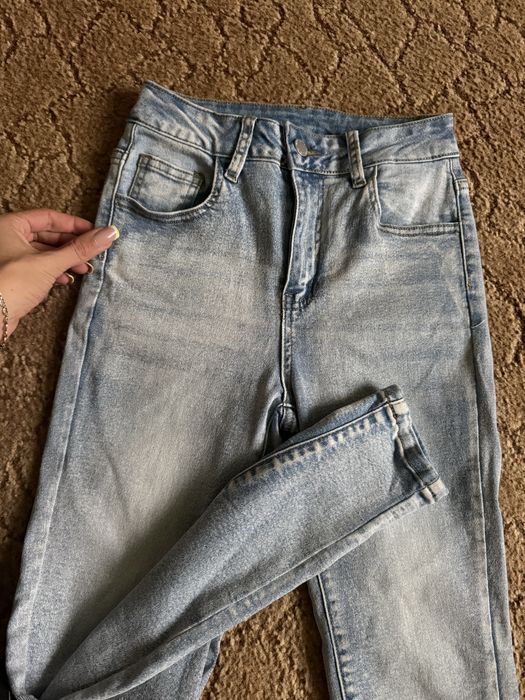 Нови дамски  дънки