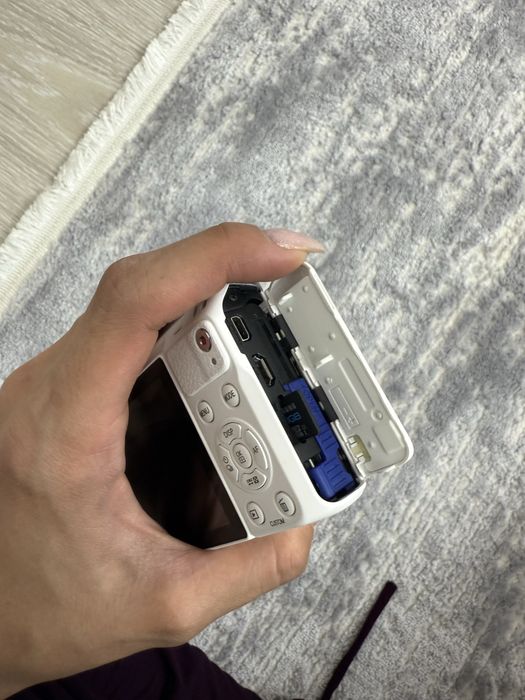 Камера Samsung NX mini