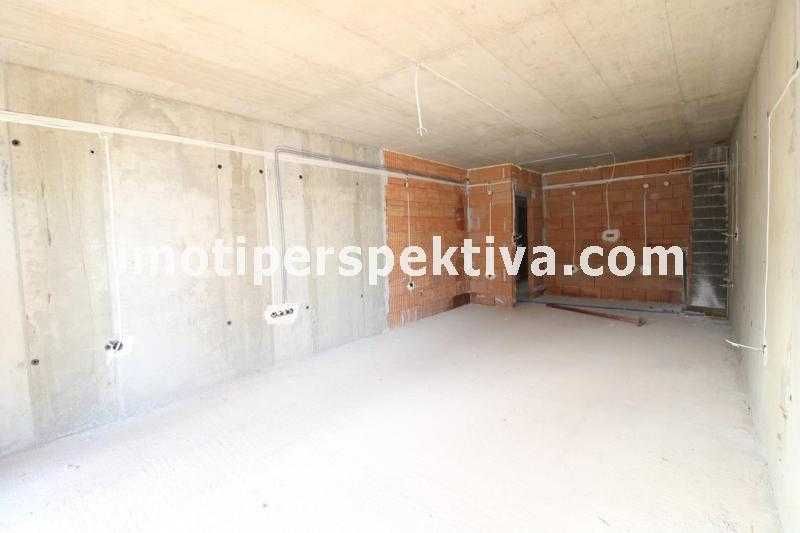 Продава се Тристаен апартамент в Пловдив, Кършияка - 130 кв.м за 1246 €/кв.м - Снимка #2