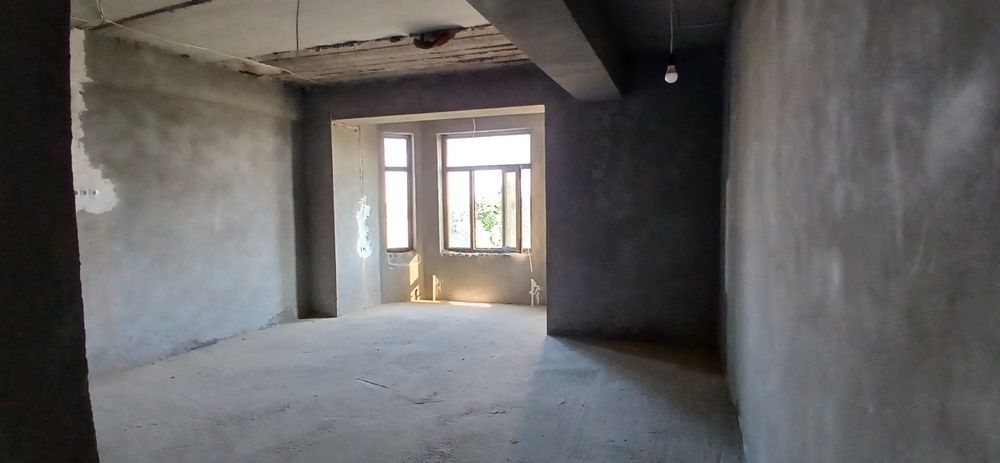 Срочно продаётся или обмен  квартира 4х комнатная