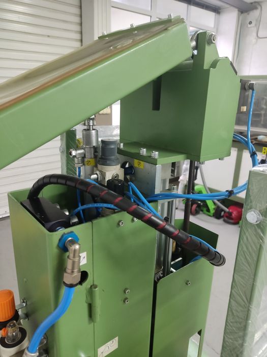 Автоматична винтонавивна машина Urban - Германия