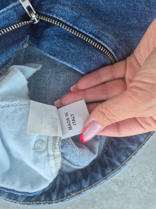 Chiara Ferragni къси дънкови панталонки